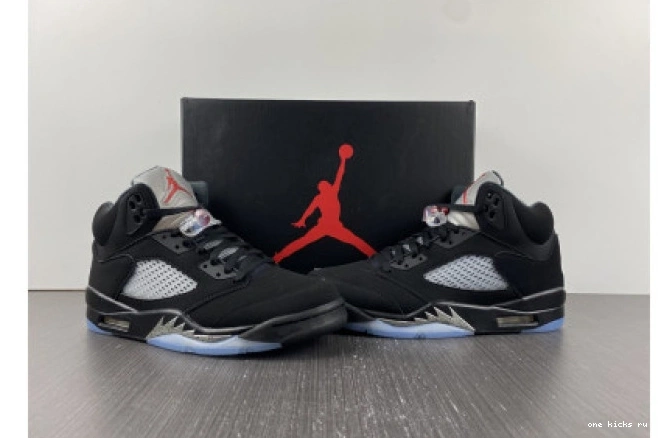 Rep Onekick 5 (2016) 845035-003 AIR JORDAN BLACK METALLIC 0630